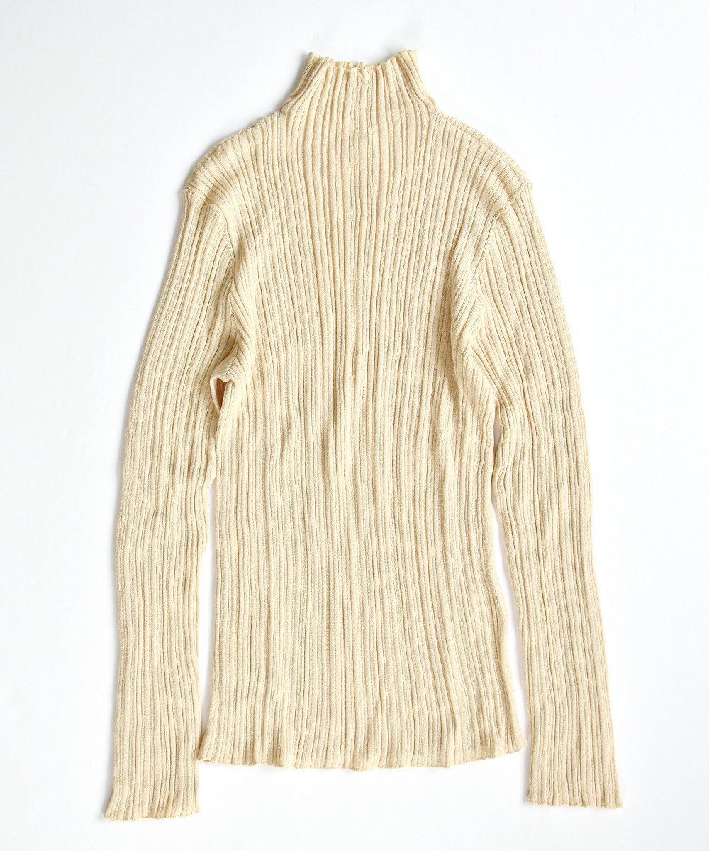 WANDERUNG / Ribbed Pullover（アイボリー）<img class='new_mark_img2' src='https://img.shop-pro.jp/img/new/icons1.gif' style='border:none;display:inline;margin:0px;padding:0px;width:auto;' />