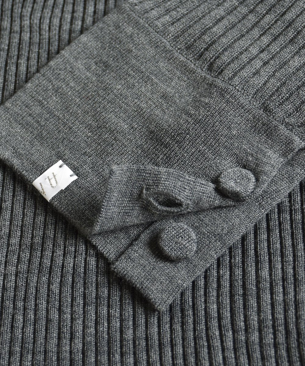 Wool Knit Pullover（チャコール）<img class='new_mark_img2' src='https://img.shop-pro.jp/img/new/icons1.gif' style='border:none;display:inline;margin:0px;padding:0px;width:auto;' />