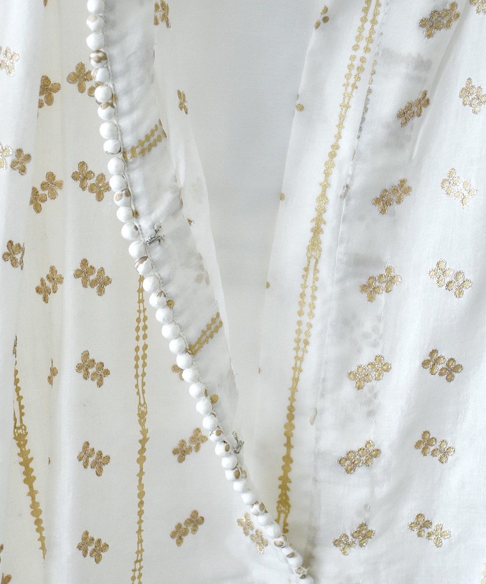 Khadi Cotton Silk Hand Print&Embroidery Hood Gather Dress（ブライトホワイト）<img class='new_mark_img2' src='https://img.shop-pro.jp/img/new/icons1.gif' style='border:none;display:inline;margin:0px;padding:0px;width:auto;' />