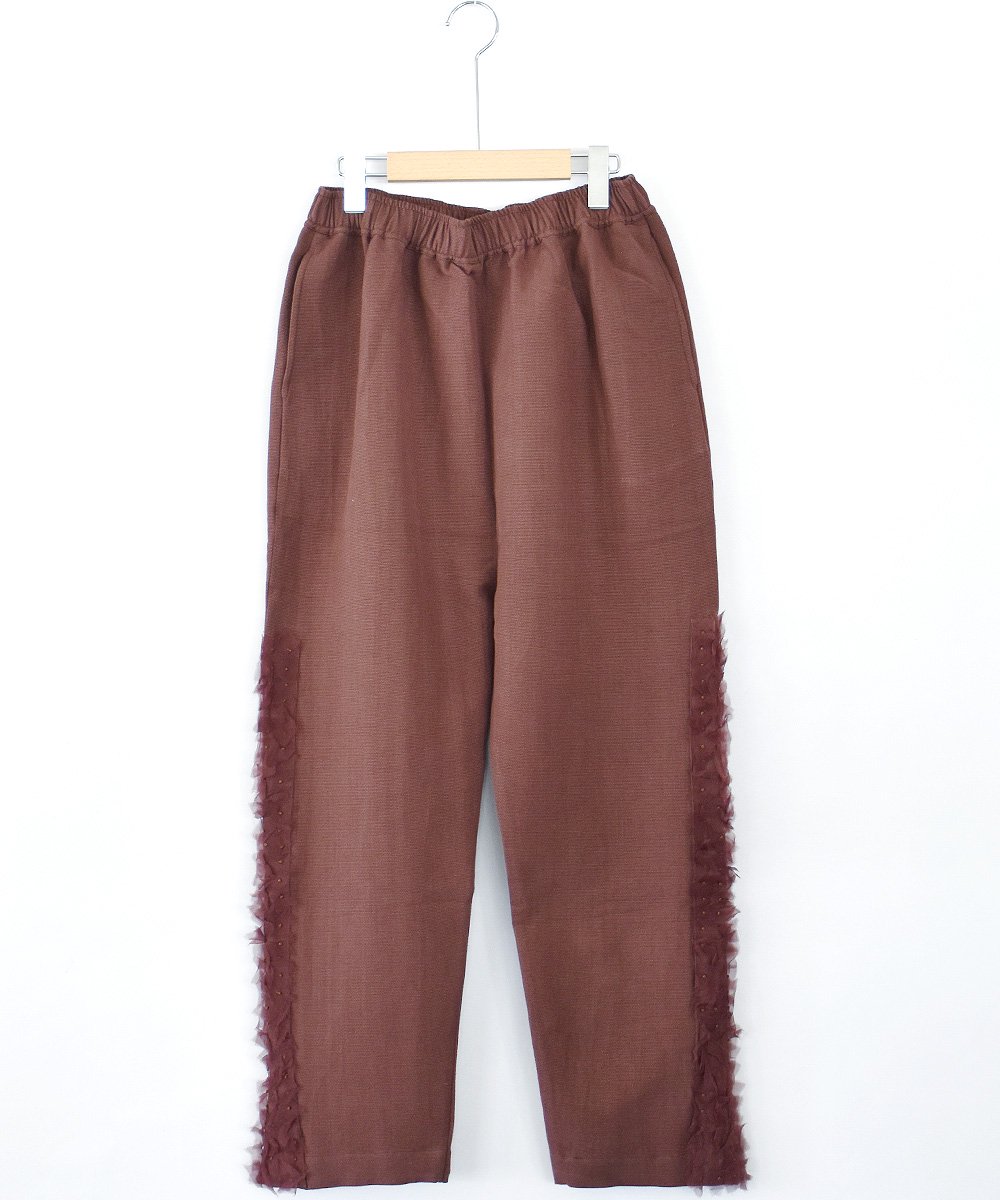 Khadi Cotton Organdy Embroidery Tapered Pants（ダークブラウン｜L）<img class='new_mark_img2' src='https://img.shop-pro.jp/img/new/icons1.gif' style='border:none;display:inline;margin:0px;padding:0px;width:auto;' />