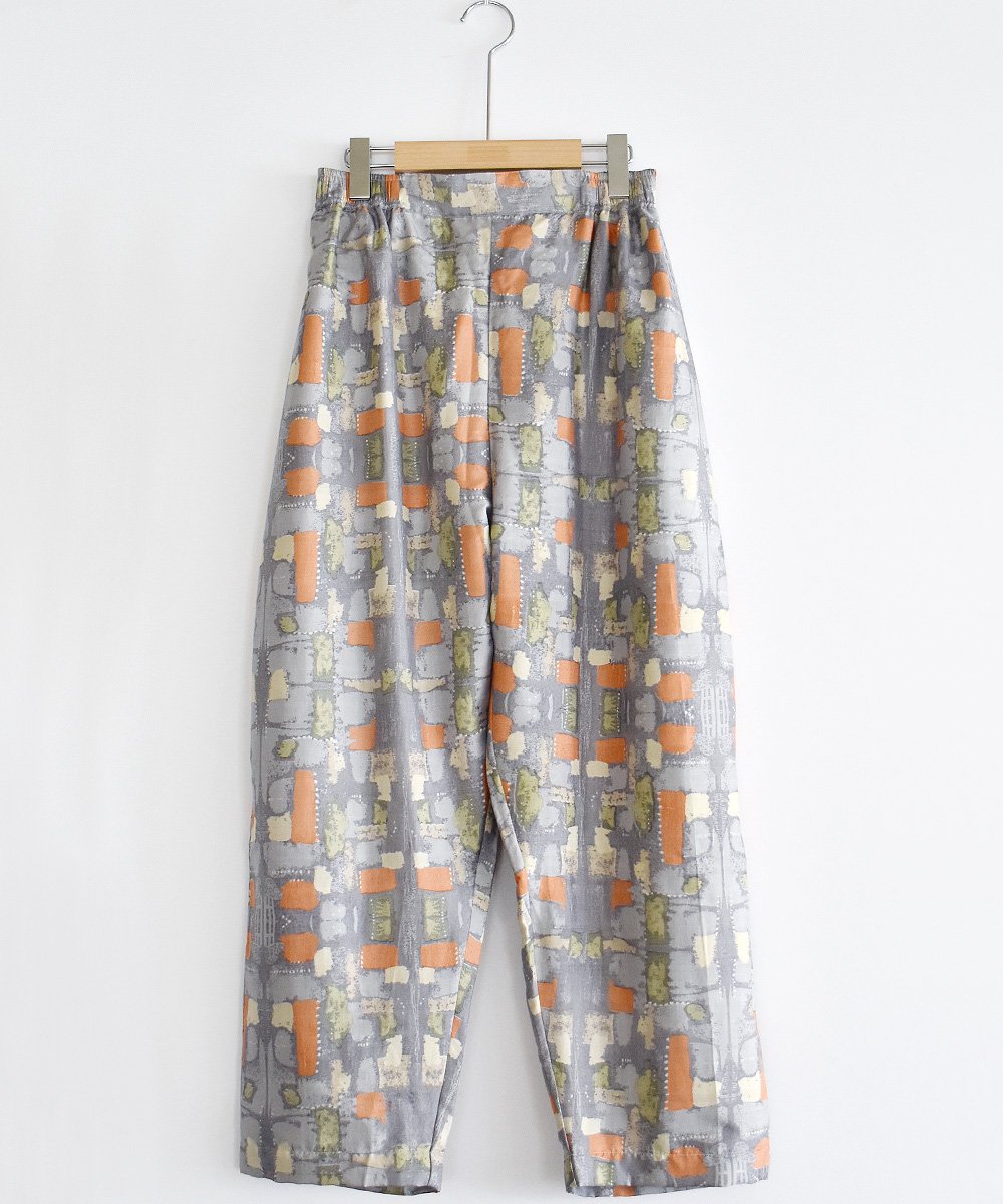 Cocoon Pants（Fog）<img class='new_mark_img2' src='https://img.shop-pro.jp/img/new/icons1.gif' style='border:none;display:inline;margin:0px;padding:0px;width:auto;' />