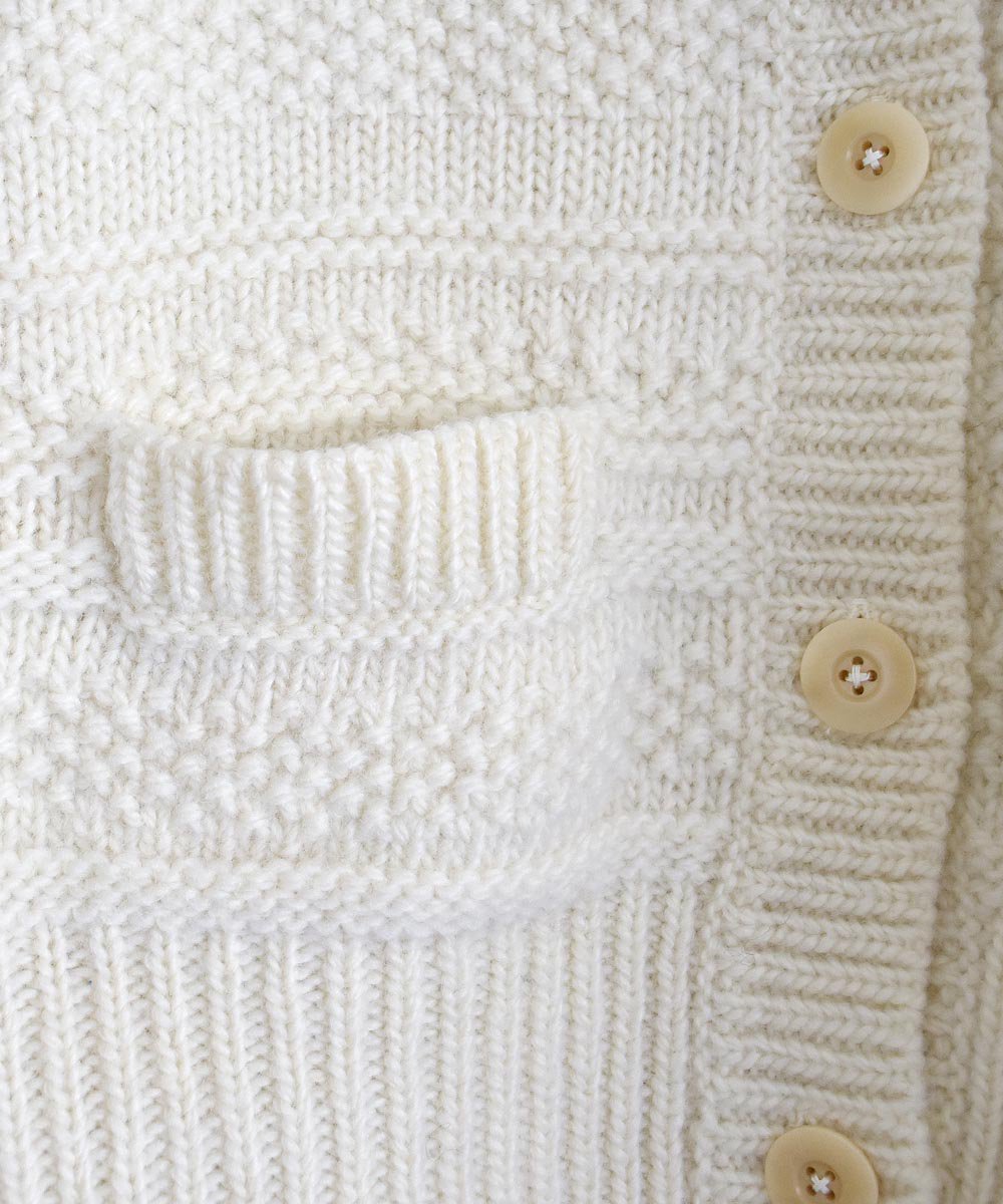Hand Knit Cardigan（Ivory）<img class='new_mark_img2' src='https://img.shop-pro.jp/img/new/icons1.gif' style='border:none;display:inline;margin:0px;padding:0px;width:auto;' />