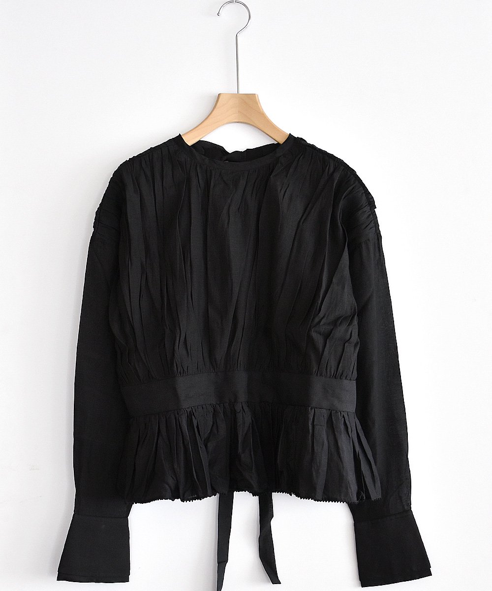 Back Ribbon Gather Blouse（Black） <img class='new_mark_img2' src='https://img.shop-pro.jp/img/new/icons1.gif' style='border:none;display:inline;margin:0px;padding:0px;width:auto;' />