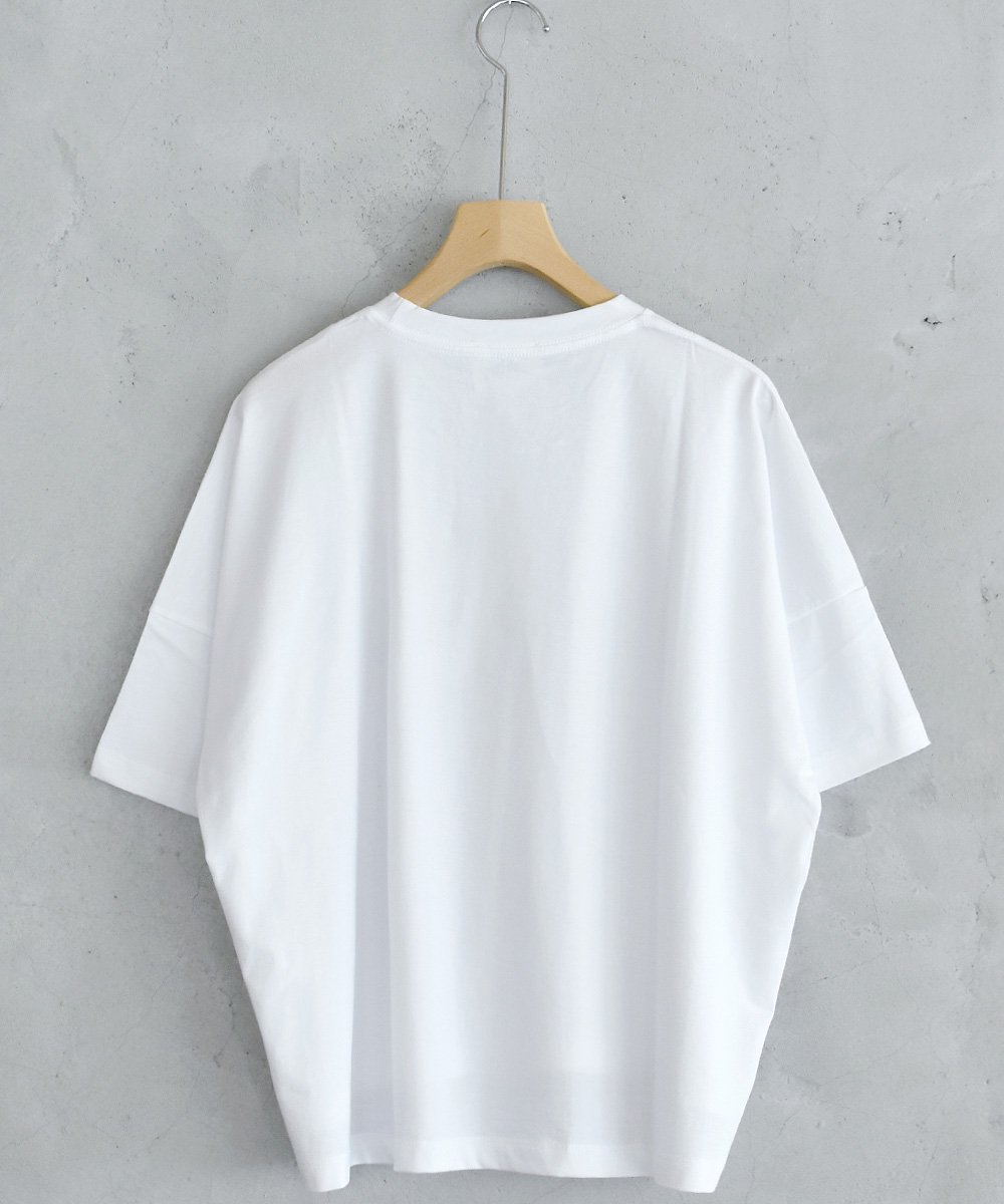 Big T-shirt with Pocket WHITE<img class='new_mark_img2' src='https://img.shop-pro.jp/img/new/icons1.gif' style='border:none;display:inline;margin:0px;padding:0px;width:auto;' />
