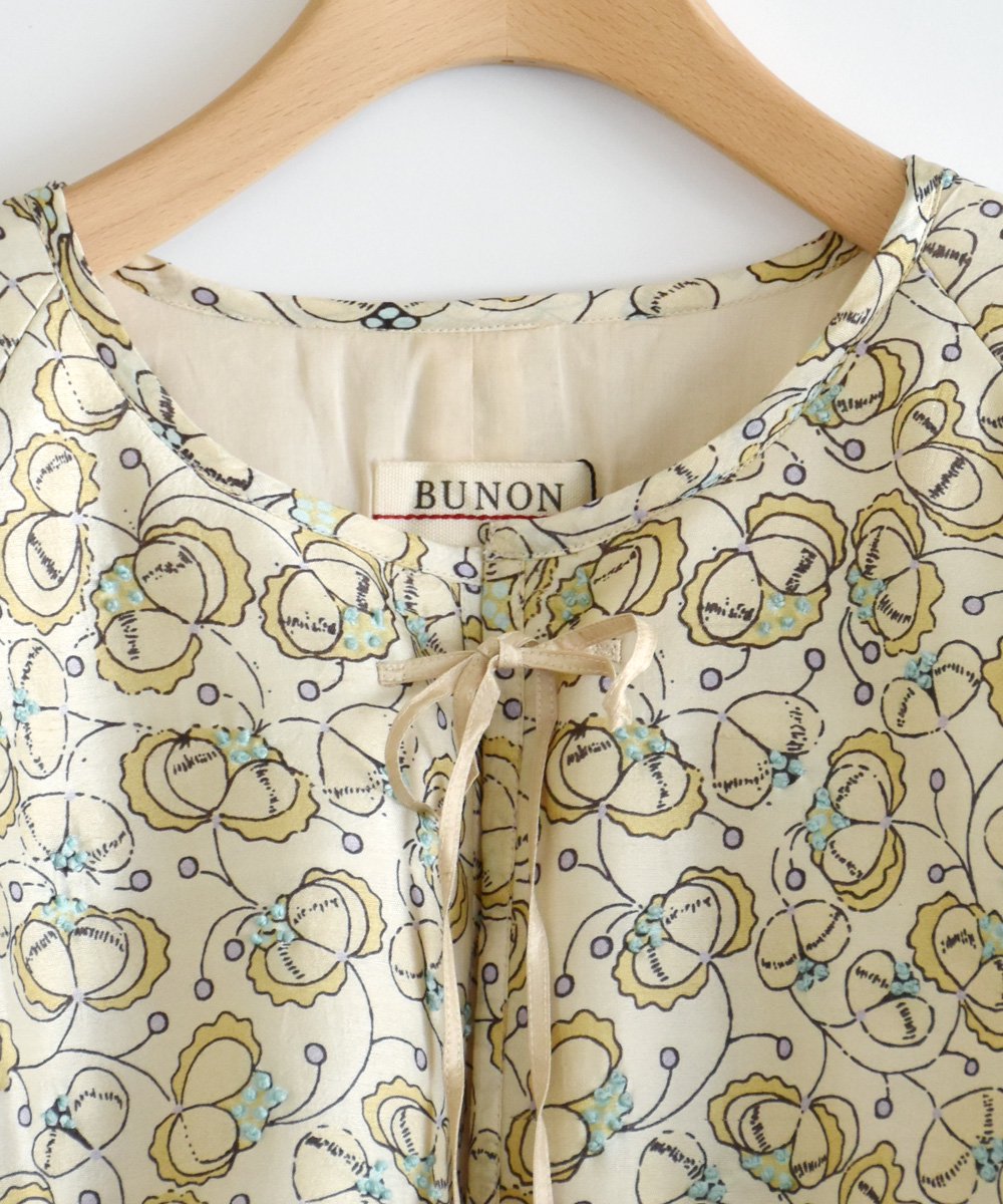 Quilting Ribbon BlousonEcru<img class='new_mark_img2' src='https://img.shop-pro.jp/img/new/icons1.gif' style='border:none;display:inline;margin:0px;padding:0px;width:auto;' />
