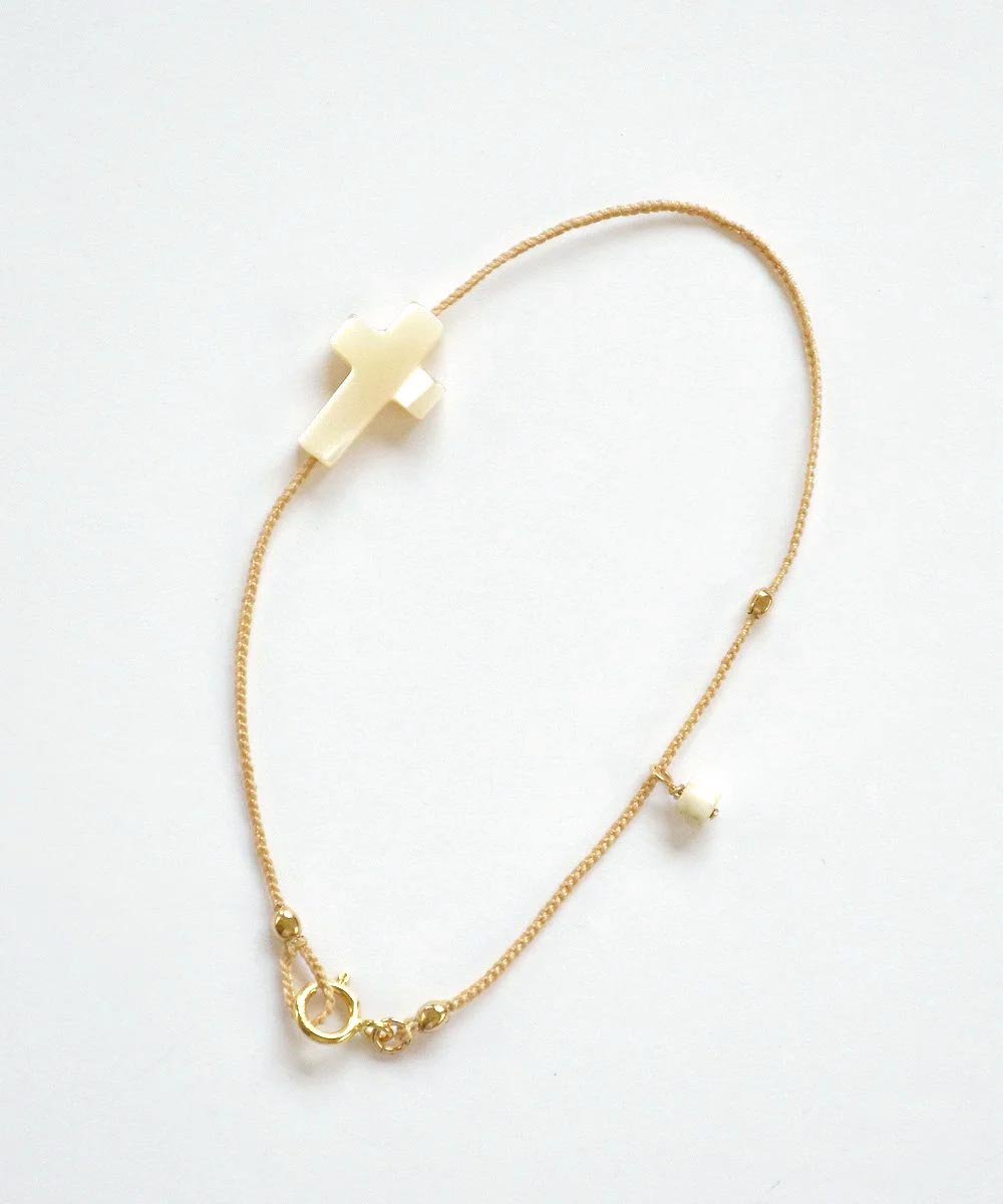 'DAILY' BRACELETBEIGE<img class='new_mark_img2' src='https://img.shop-pro.jp/img/new/icons52.gif' style='border:none;display:inline;margin:0px;padding:0px;width:auto;' />