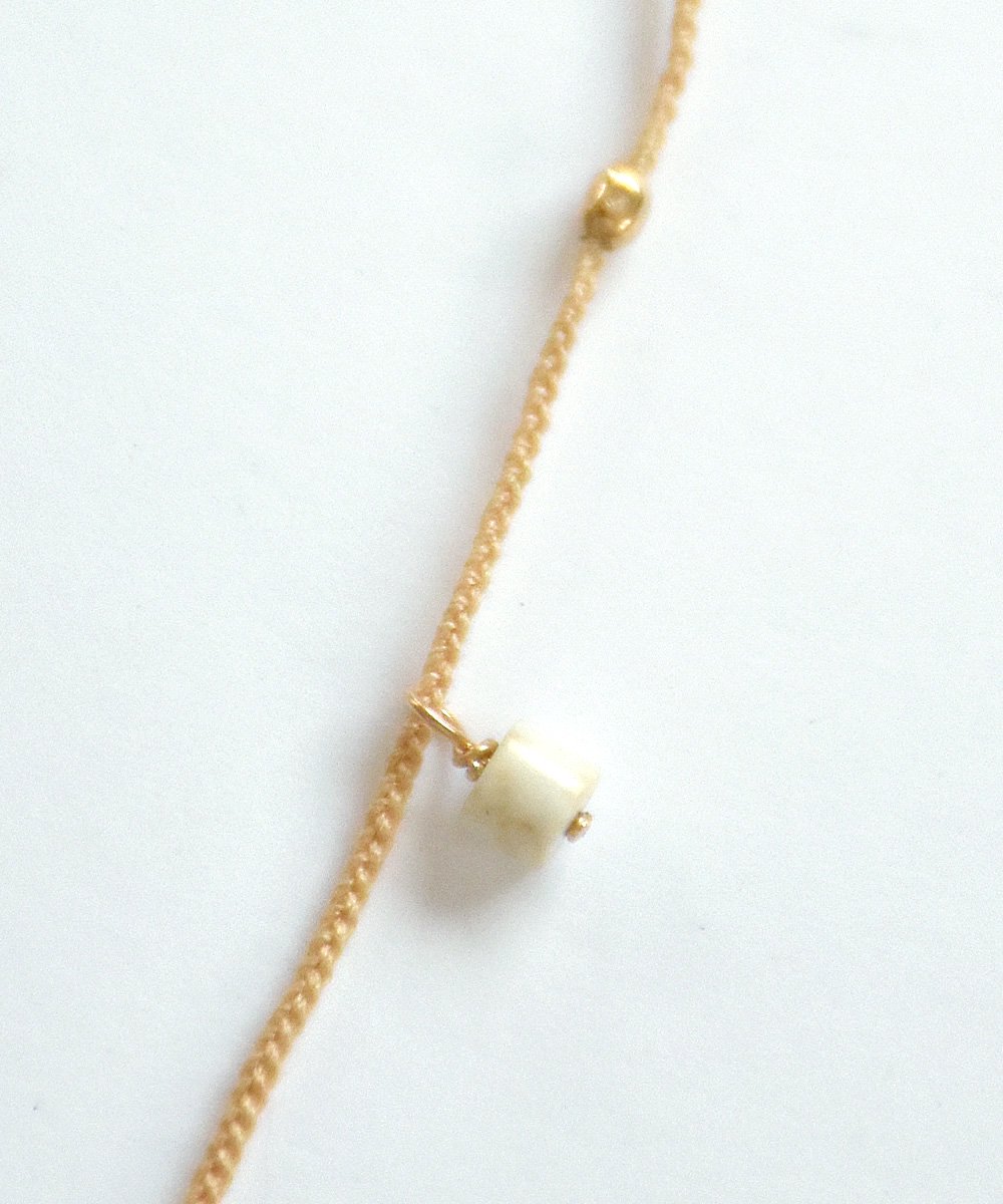 'DAILY' BRACELETBEIGE<img class='new_mark_img2' src='https://img.shop-pro.jp/img/new/icons1.gif' style='border:none;display:inline;margin:0px;padding:0px;width:auto;' />