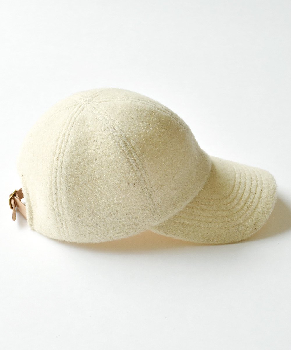 cap - welsh woolwhite<img class='new_mark_img2' src='https://img.shop-pro.jp/img/new/icons52.gif' style='border:none;display:inline;margin:0px;padding:0px;width:auto;' />