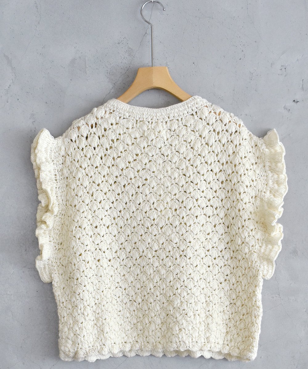 Hand Crochet GiletOff White<img class='new_mark_img2' src='https://img.shop-pro.jp/img/new/icons1.gif' style='border:none;display:inline;margin:0px;padding:0px;width:auto;' />