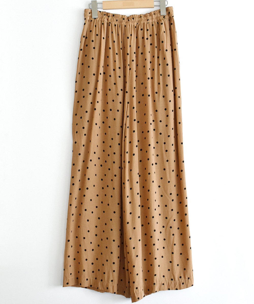 ROBE de PEAU / DOT WIDE PANTSBEIGE<img class='new_mark_img2' src='https://img.shop-pro.jp/img/new/icons1.gif' style='border:none;display:inline;margin:0px;padding:0px;width:auto;' />