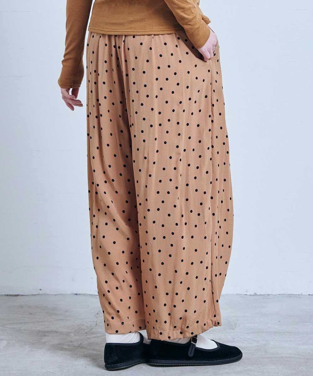 ROBE de PEAU / DOT WIDE PANTSBEIGE<img class='new_mark_img2' src='https://img.shop-pro.jp/img/new/icons1.gif' style='border:none;display:inline;margin:0px;padding:0px;width:auto;' />