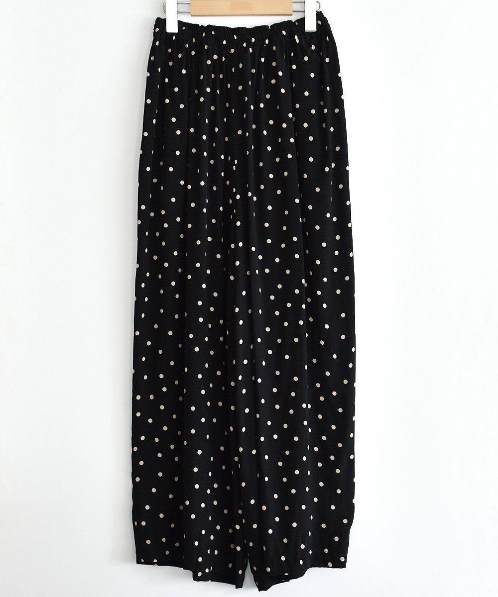 ROBE de PEAU / DOT WIDE PANTSBLACK<img class='new_mark_img2' src='https://img.shop-pro.jp/img/new/icons1.gif' style='border:none;display:inline;margin:0px;padding:0px;width:auto;' />