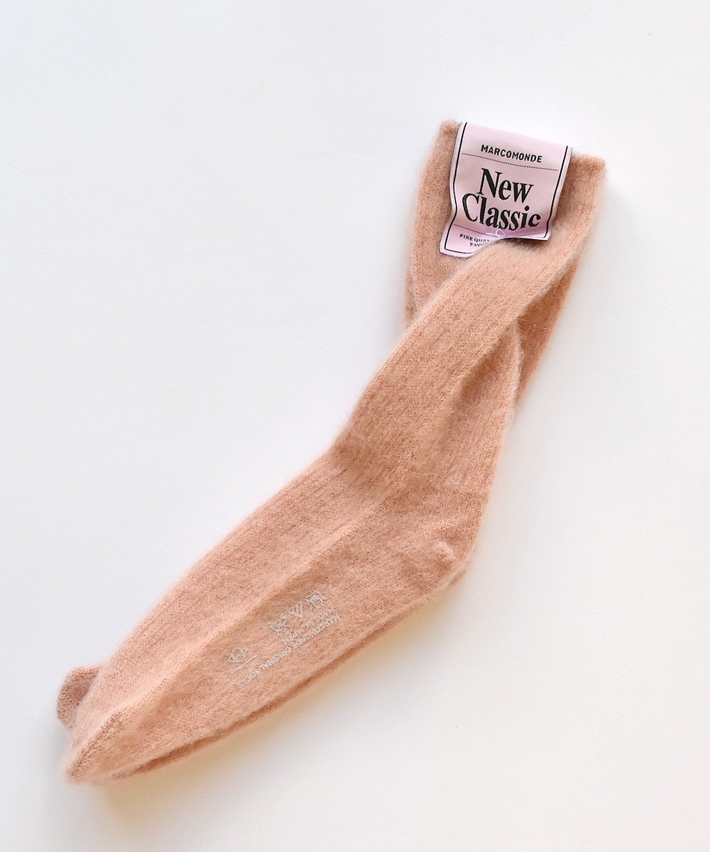 NEW CLASSIC / mohair tabi socks<img class='new_mark_img2' src='https://img.shop-pro.jp/img/new/icons1.gif' style='border:none;display:inline;margin:0px;padding:0px;width:auto;' />