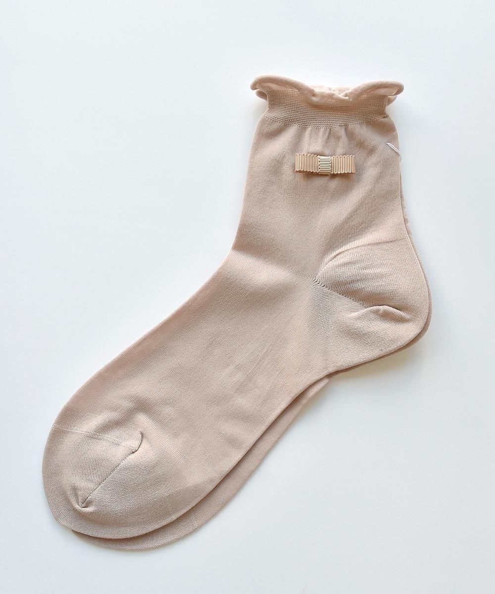 RIBBON SOCKSPINKWHITEGOLD<img class='new_mark_img2' src='https://img.shop-pro.jp/img/new/icons1.gif' style='border:none;display:inline;margin:0px;padding:0px;width:auto;' />