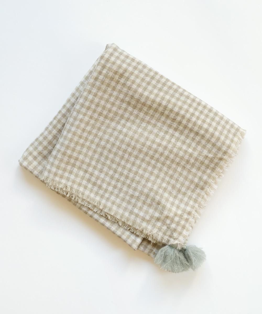 ROBE de PEAU / WOOL GAUZE TASSEL STOLEIVORYBEIGE<img class='new_mark_img2' src='https://img.shop-pro.jp/img/new/icons1.gif' style='border:none;display:inline;margin:0px;padding:0px;width:auto;' />