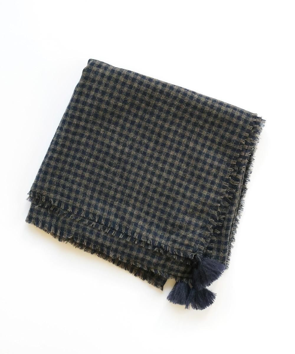 ROBE de PEAU / WOOL GAUZE TASSEL STOLENAVYMOCHA<img class='new_mark_img2' src='https://img.shop-pro.jp/img/new/icons1.gif' style='border:none;display:inline;margin:0px;padding:0px;width:auto;' />