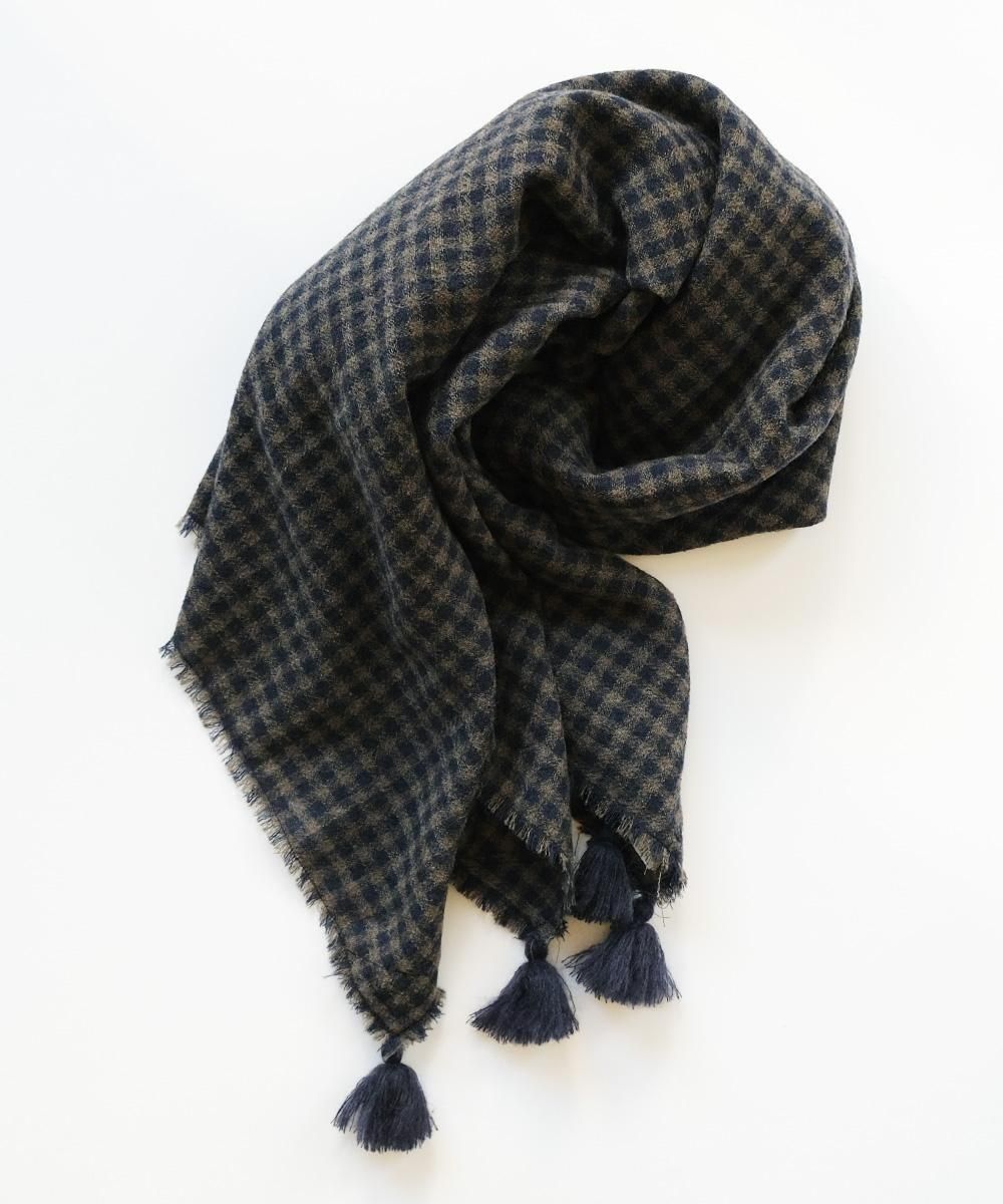 ROBE de PEAU / WOOL GAUZE TASSEL STOLENAVYMOCHA<img class='new_mark_img2' src='https://img.shop-pro.jp/img/new/icons1.gif' style='border:none;display:inline;margin:0px;padding:0px;width:auto;' />