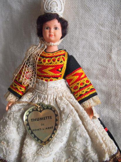 フランス・ブルターニュ地方の民族衣装の人形 POUPEE FOLKLORIQUE LE 