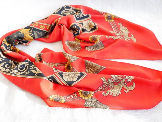 ひまわり柄　赤と黒　シルクスカーフ - Marica Design& Vintage