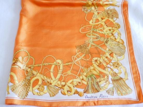 ビンテージ　スカーフ　77cm 絹　シルク　ニワトリ　レア柄　オレンジ　茶　YY ビンテージ スカーフ 77cm 絹 シルク ニワトリ レア柄 オレンジ 茶 YY