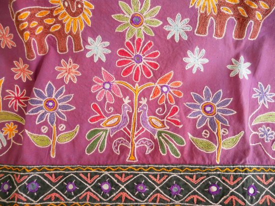 ヴィンテージ　インド製ミラー刺しゅう　壁飾り布 - Marica Designu0026 Vintage