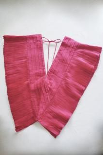 <img class='new_mark_img1' src='https://img.shop-pro.jp/img/new/icons13.gif' style='border:none;display:inline;margin:0px;padding:0px;width:auto;' />BUNON Tuck Ruffle Collar (Rose Violet)
