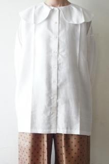<img class='new_mark_img1' src='https://img.shop-pro.jp/img/new/icons13.gif' style='border:none;display:inline;margin:0px;padding:0px;width:auto;' />BUNON Round Colloar Over Blouse (B.White)