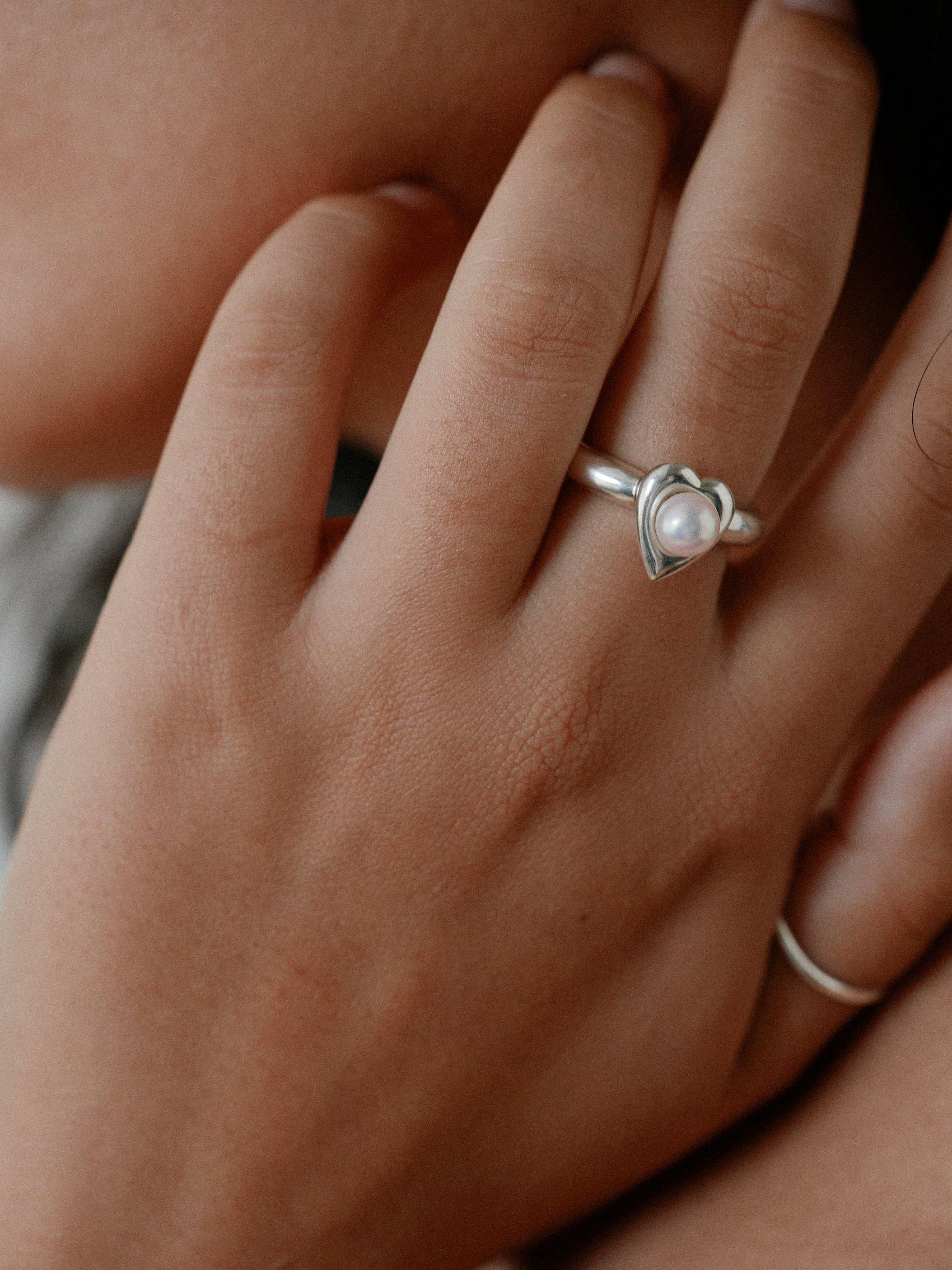 sv925 Heart Akoya Pearl ring