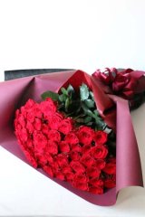 赤バラ60本花束