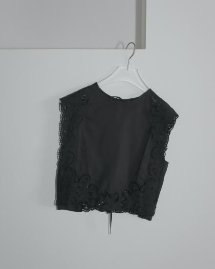 今日のみ値下げ アンヌーク★未使用★Cutwork Box Blouse Cutwork Box Blouse（シャツ/ブラウス）｜anuke（アンヌーク）の