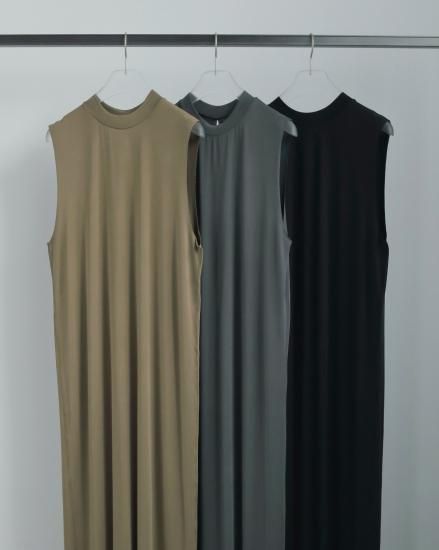 新品 anuke SleevelessTuck Onepiece アイボリー38 anuke（アンヌーク）の「Sleeveless Pintuck Onepiece