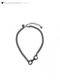 【BLACK TRIANGLE DESIGN】<br>NASCAN & SPIKE short necklace / matt black x grey