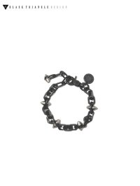 【BLACK TRIANGLE DESIGN】<br>SPIKE & oval chain bracelet / matt black x grey