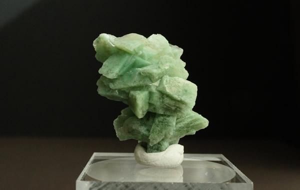 【インド】ヒューランダイト【heu13】 ヒューランダイト Heulandite - greenfloat