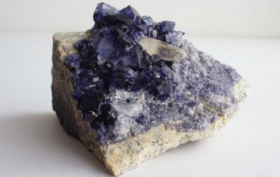 <img class='new_mark_img1' src='https://img.shop-pro.jp/img/new/icons49.gif' style='border:none;display:inline;margin:0px;padding:0px;width:auto;' />ե饤 Fluorite with Quartz