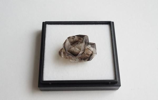 スモーキークォーツ Smokey Quartz - greenfloat