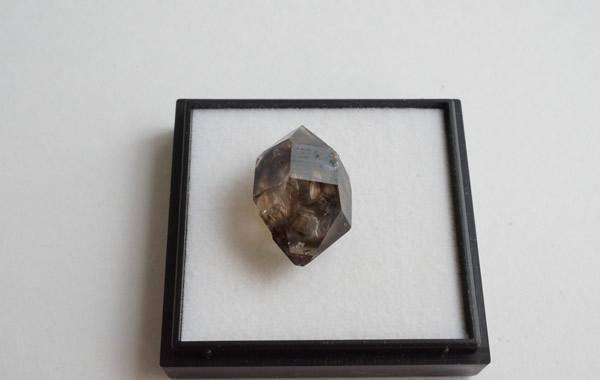 スモーキークォーツ Smokey Quartz - greenfloat