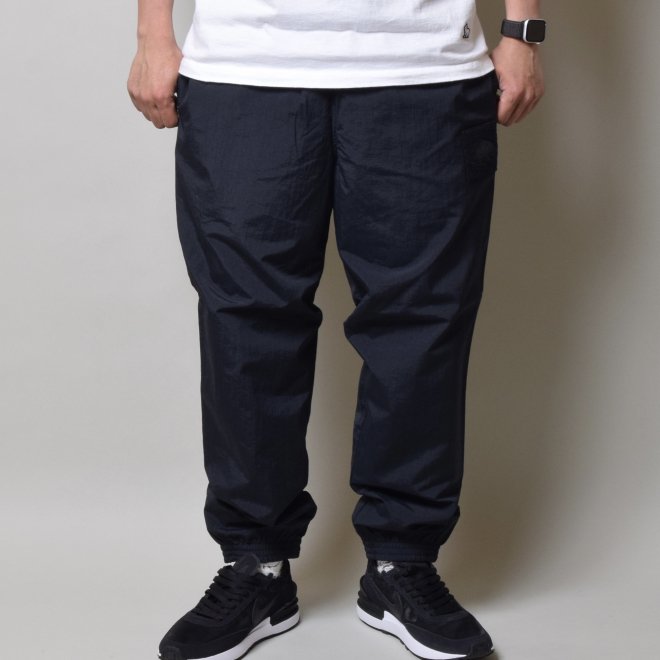 <img class='new_mark_img1' src='https://img.shop-pro.jp/img/new/icons7.gif' style='border:none;display:inline;margin:0px;padding:0px;width:auto;' />Back Channel raidback fabric TRACK PANTS