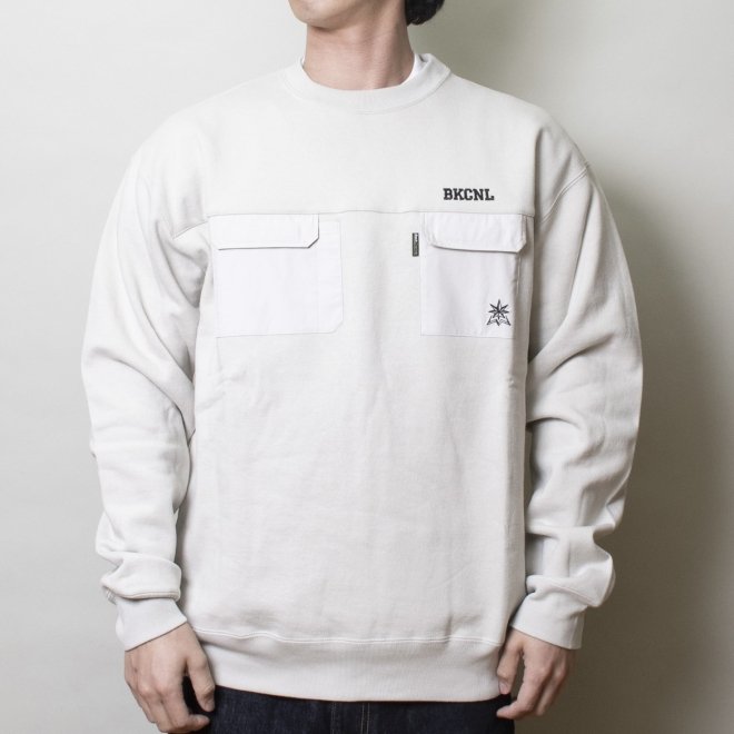 <img class='new_mark_img1' src='https://img.shop-pro.jp/img/new/icons7.gif' style='border:none;display:inline;margin:0px;padding:0px;width:auto;' />Back Channel DOUBLE POCKET CREWNECK