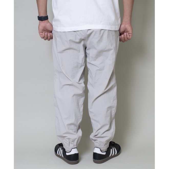 <img class='new_mark_img1' src='https://img.shop-pro.jp/img/new/icons7.gif' style='border:none;display:inline;margin:0px;padding:0px;width:auto;' />Back Channel NYLON JOGGER PANTS