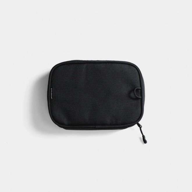 <img class='new_mark_img1' src='https://img.shop-pro.jp/img/new/icons7.gif' style='border:none;display:inline;margin:0px;padding:0px;width:auto;' />APPLEBUM åץХ LOGO POUCH