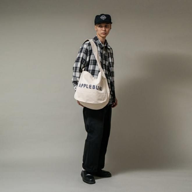 <img class='new_mark_img1' src='https://img.shop-pro.jp/img/new/icons7.gif' style='border:none;display:inline;margin:0px;padding:0px;width:auto;' />APPLEBUM åץХ BLURRY LOGO SHOULDER BAG [TIEDYE FREAK]