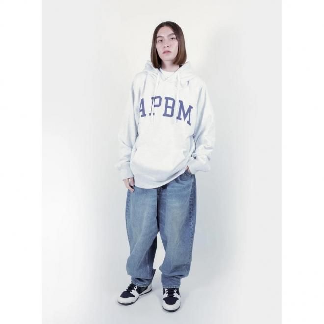 <img class='new_mark_img1' src='https://img.shop-pro.jp/img/new/icons7.gif' style='border:none;display:inline;margin:0px;padding:0px;width:auto;' />APPLEBUM åץХ APBM SWEAT PARKA