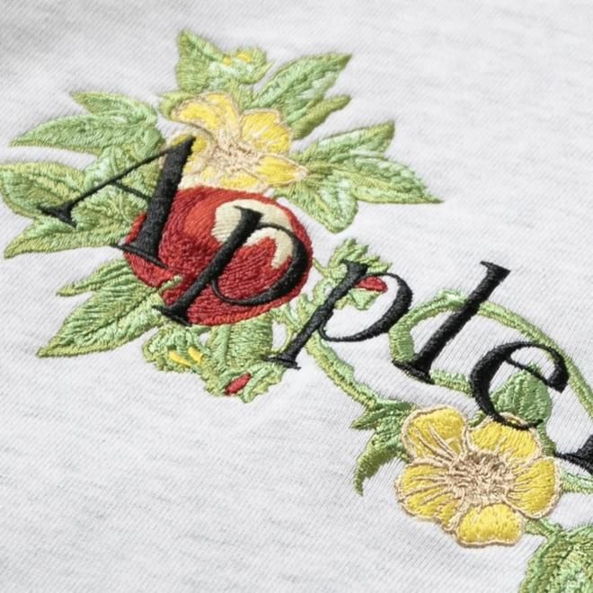 <img class='new_mark_img1' src='https://img.shop-pro.jp/img/new/icons7.gif' style='border:none;display:inline;margin:0px;padding:0px;width:auto;' />APPLEBUM åץХ BLOSSOM SWEAT PARKA