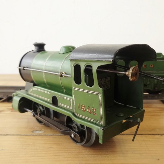 イギリス HORNBY ブリキの鉄道模型シリーズ 機関車 ゼンマイ式 緑 