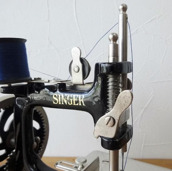SINGER シンガー トイミシン モデルNo.20 初期型 ブラック SINGER シンガー トイミシン モデルNo.20 初期型 ブラック