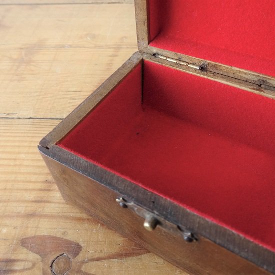 フランス ヴィンテージ 金具が素敵な小さな木箱 ハンドペイント ブローニュ＝シュール＝メール - drop antiques ドロップアンティークス  アンティーク家具と雑貨
