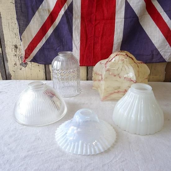 骨董市購入　アンティーク２段　シャビー　波ガラス 9784344036314.jpg?p=book-ogp&