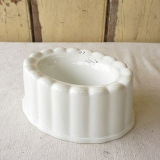 イギリス　アンティーク　陶器製のゼリーモールド　楕円　リング型