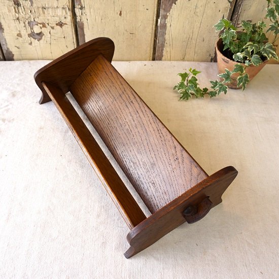 イギリス　ヴィンテージ　木製のブックスタンド　本立て　４４．５cm - drop antiques ドロップアンティークス アンティーク家具と雑貨